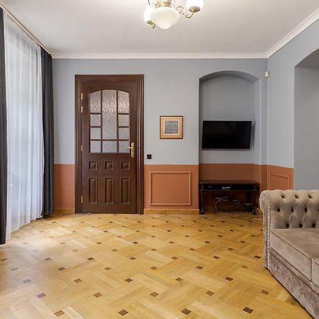 Tut Staroevreyska With Terrace Apartment Lviv Exterior photo