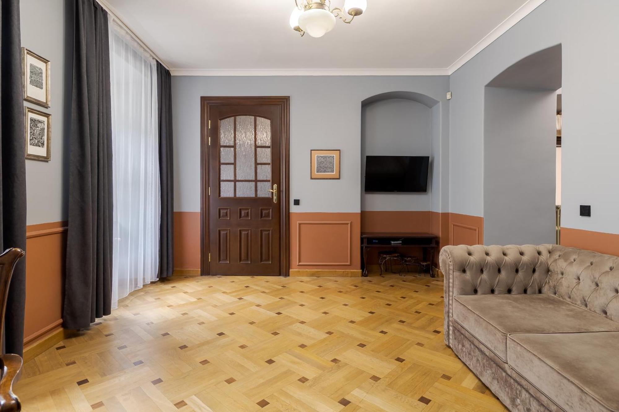 Tut Staroevreyska With Terrace Apartment Lviv Exterior photo