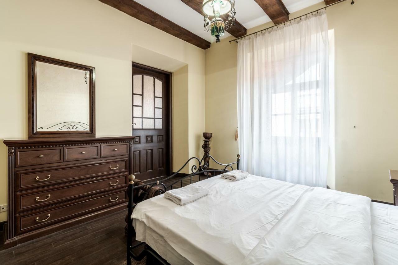 Tut Staroevreyska With Terrace Apartment Lviv Exterior photo