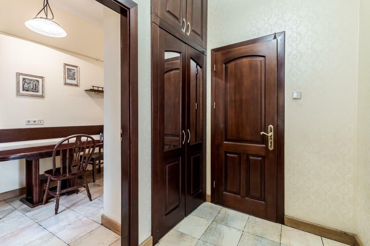 Tut Staroevreyska With Terrace Apartment Lviv Exterior photo